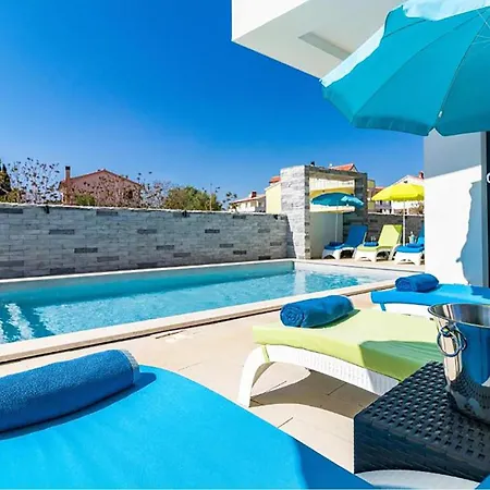 Beautiful In With Swimming Pool * Medulin