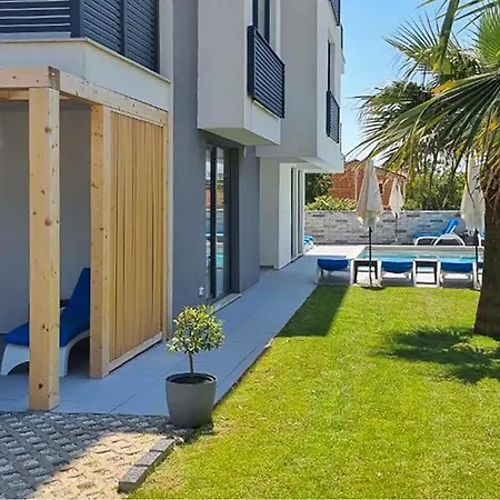 Apartment Beautiful In With Swimming Pool *